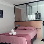 Bob Motel