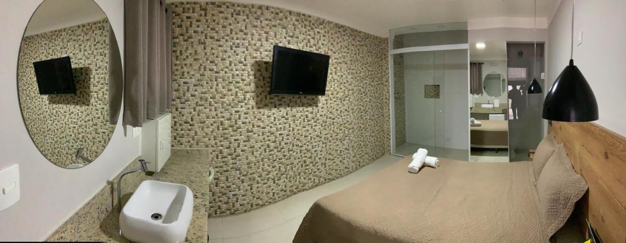 Love hotel Bob 2*