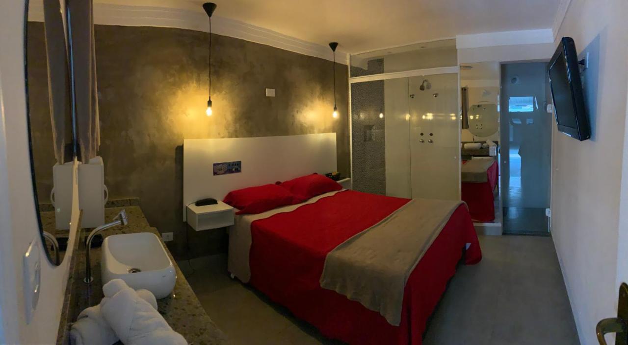 Love hotel Bob 2*