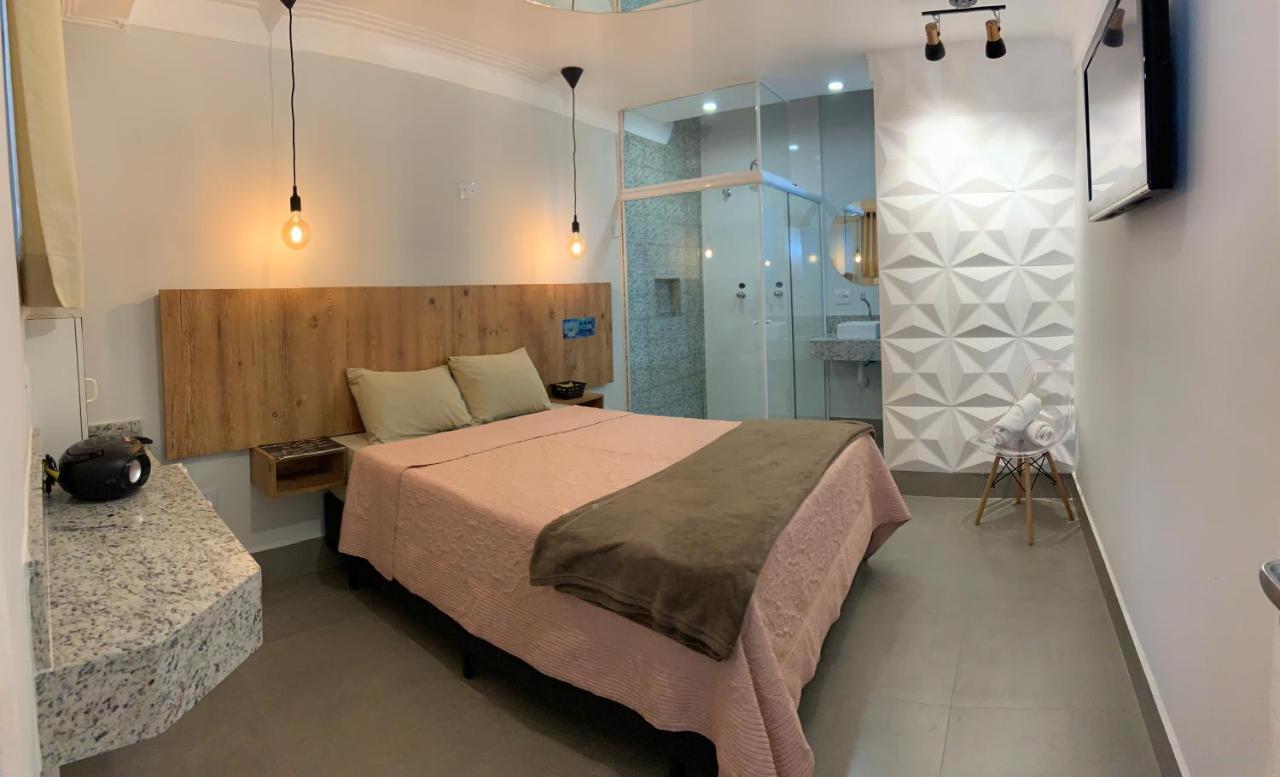 Love hotel Bob 2*