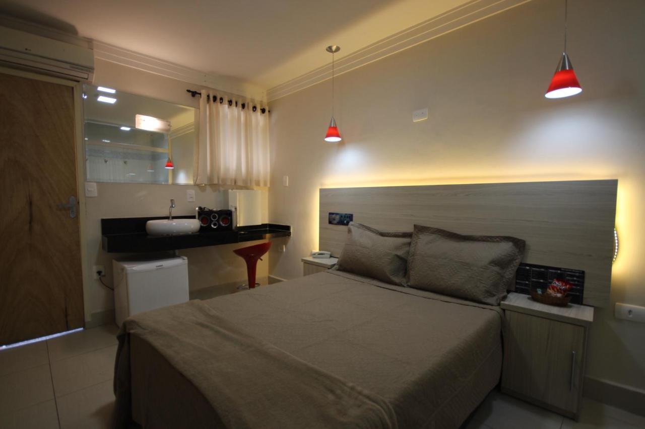 Bob Love hotel 2*